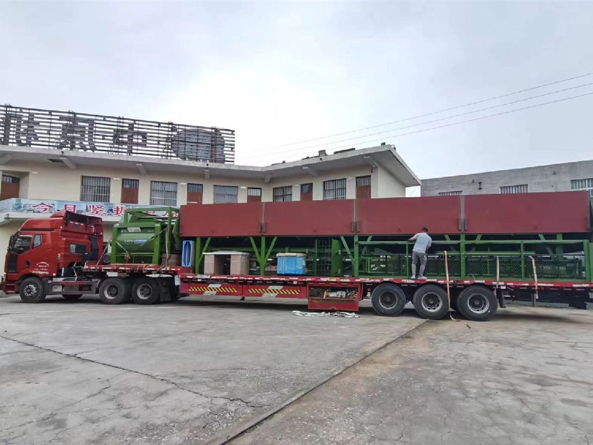浙江省台州市定制HZS120型混凝土搅拌站装车发货