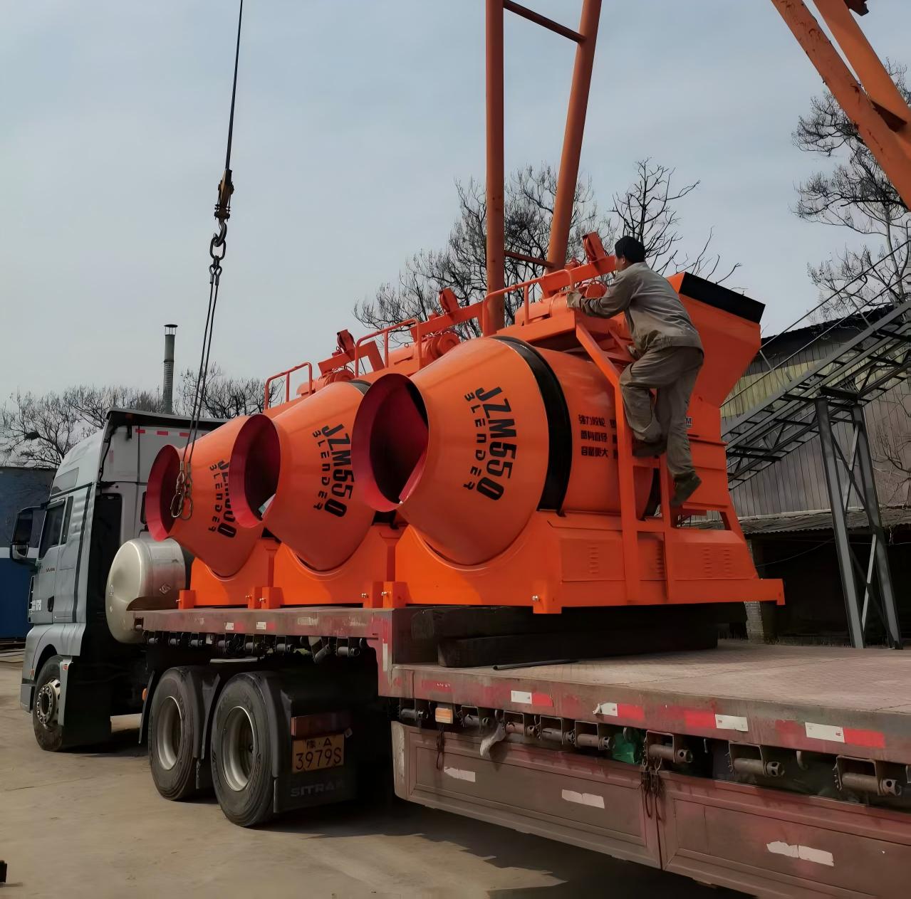 3台JZM550混凝土搅拌机发往甘肃